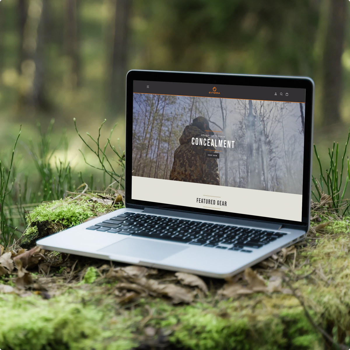 Laptop laptop in woods