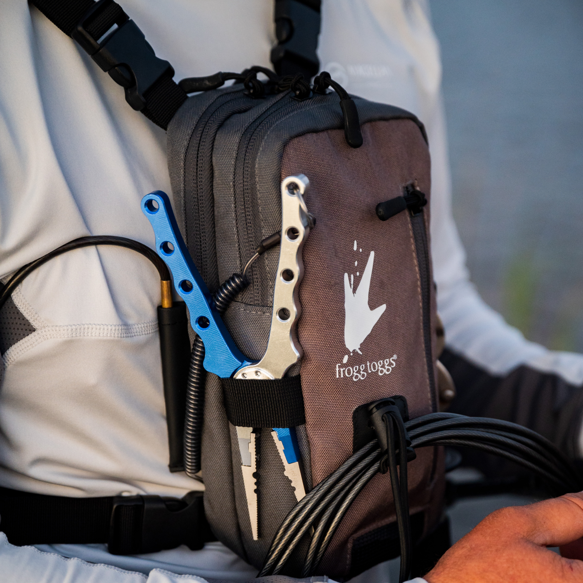 KnivesTools-BrandStrategy Fishing tackle bag