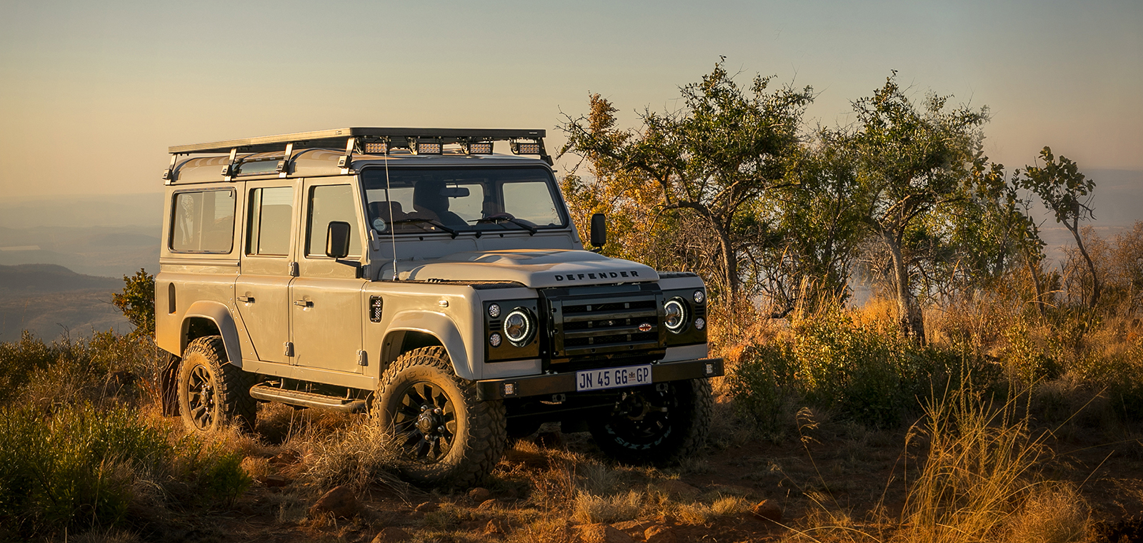 76fc437d0ee76de64a148935c5a77157851d002e classic overland on safari